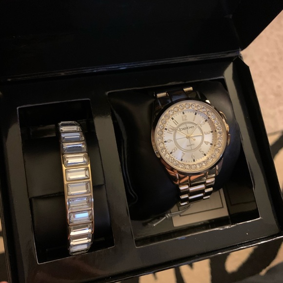 New with tag Bebe watch with matching bangle - Picture 4 of 6